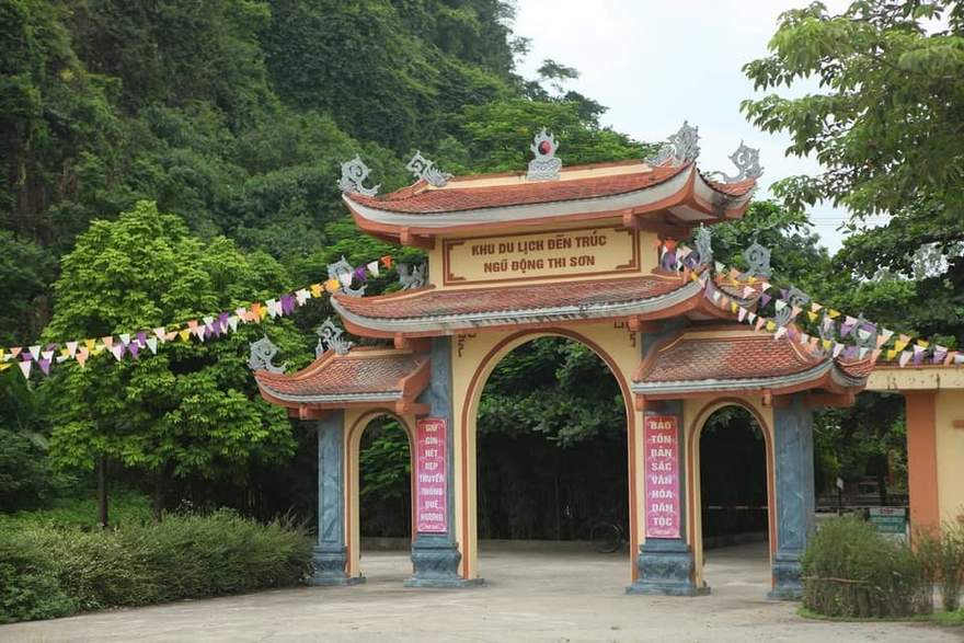 Nhà hàng Chim to dần Lê Quý